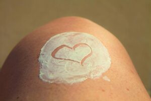 sunblock, skincare, healthy skin, heart, skin care, applying, skin care beauty, skin, care, spa, lotion, massage, treatment, moisturizer, pampering, pamper, facial, cream, suncream, bodycare, moisturizing, sunscreen, brown heart, brown beauty, brown healthy, brown care, brown massage, brown spa, skincare, skincare, skin care, skin care, skin care, lotion, sunscreen, sunscreen, sunscreen, sunscreen, sunscreen